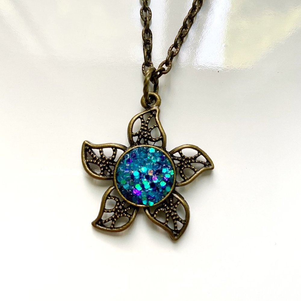 Blue glitter bronze mermaid starfish necklace 01